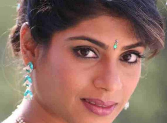 Aditi Sarangdhar — Actress