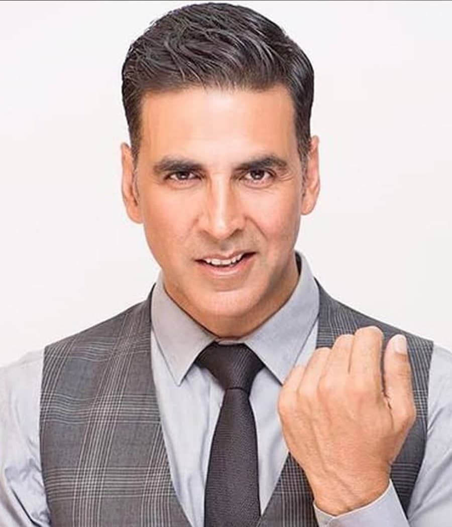 <p>Akshay Kumar</p>