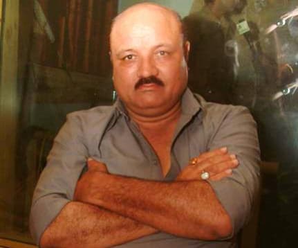 Arun Bakshi still