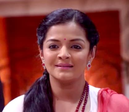 Chaitrali Gupte — Actress