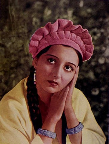Maya Banerji — Actress