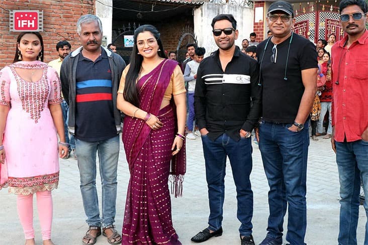 Dinesh Lal Yadav, Aamrapali Dubey Starrer Kalakand Shoot Begins