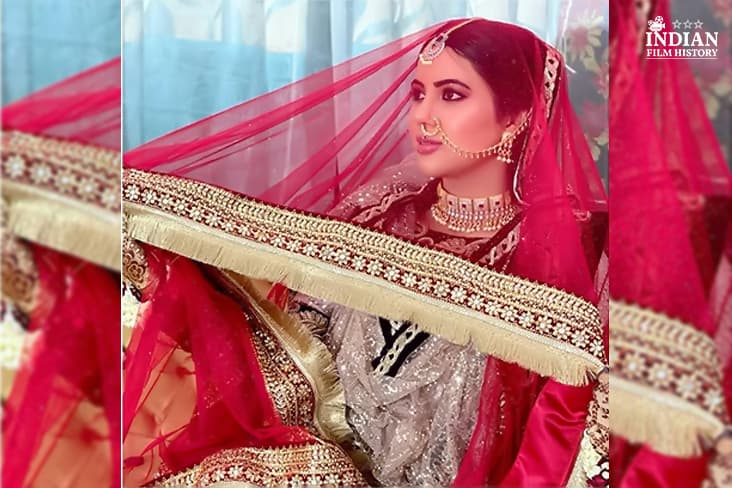 Sahar Afsha Treats Her Fans To A Stunning Picture Of Herself